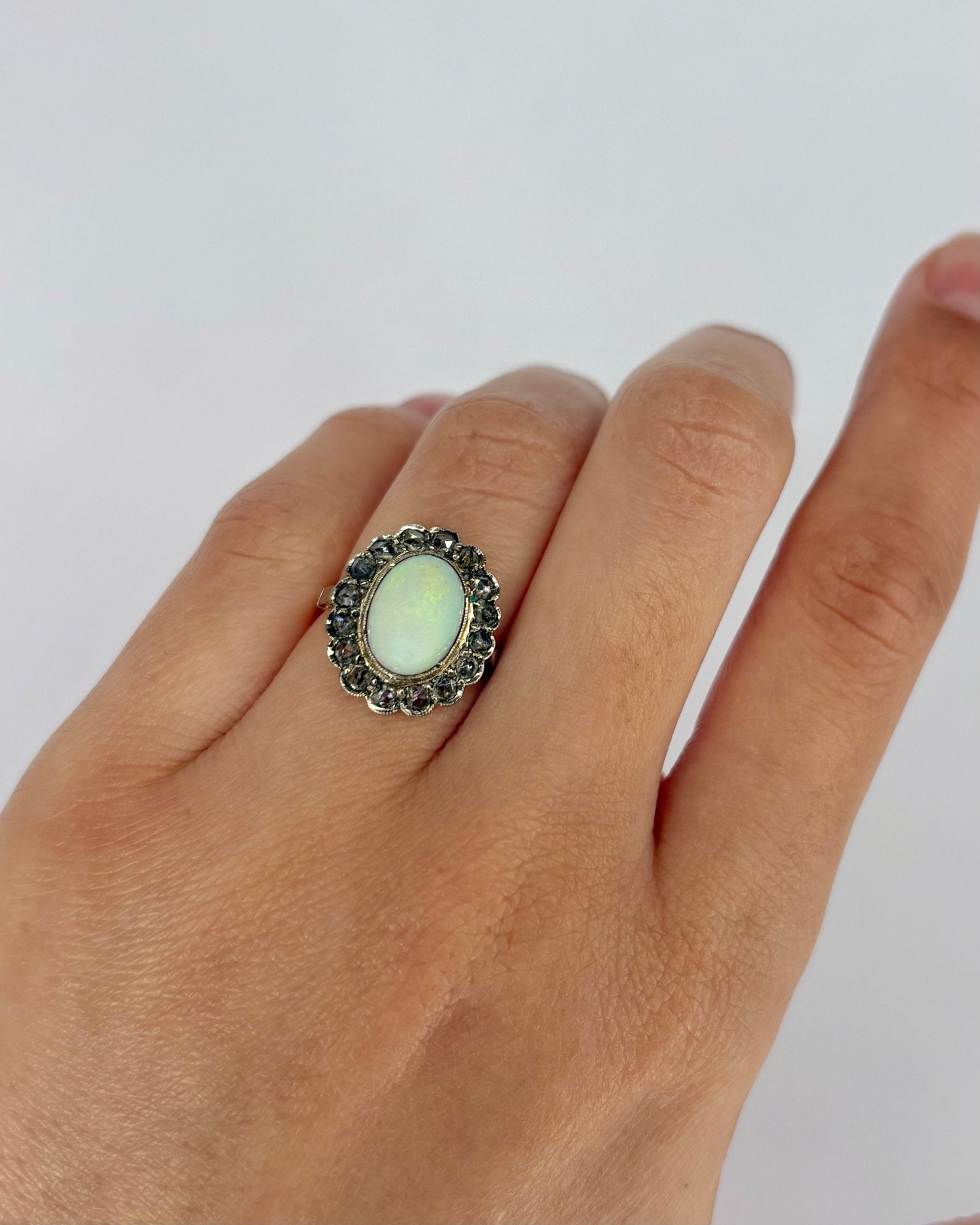 Bague Marguerite Opale 2.18 carats &amp; Diamants "Jasmine" - Elliade Paris