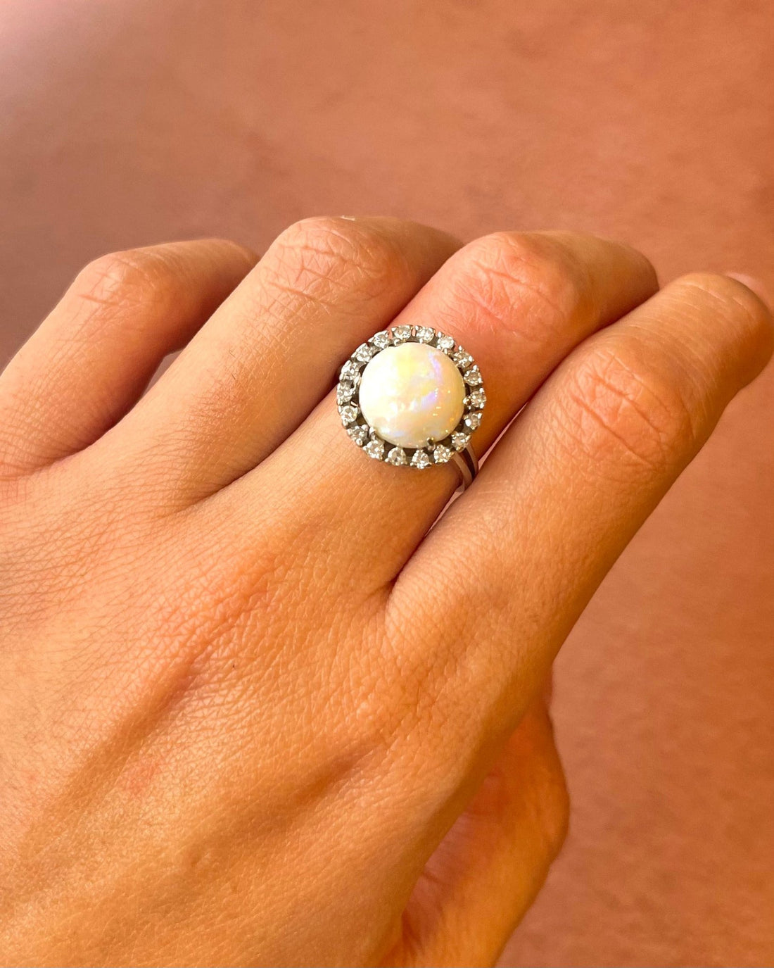 Bague Marguerite Opale 3.28 carats &amp; Diamants 0.36 carat "Selma" - Elliade Paris