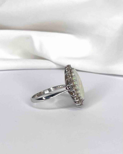 Bague Marguerite Opale 6.40 carats et Diamants 1.40 carat &quot;Wilona&quot; - Elliade Paris