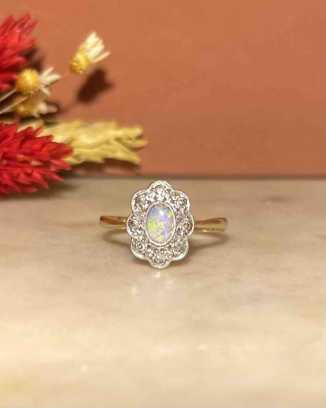 Bague Marguerite Opale &amp; 8 Diamants &quot;Emrys&quot; - Elliade Paris