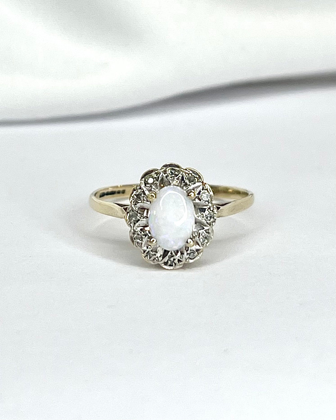Bague Marguerite Opale &amp; Diamants "Silya" - Elliade Paris