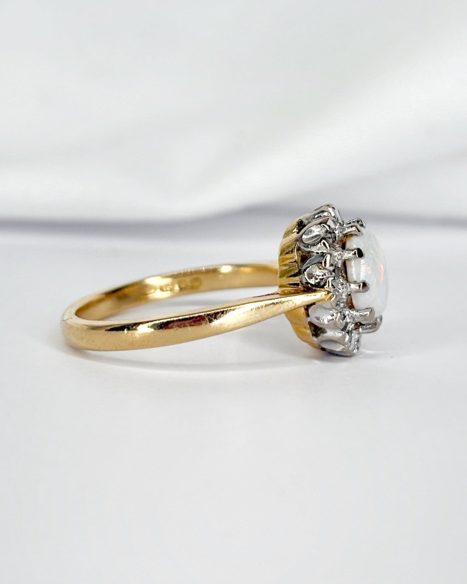 Bague Marguerite Opale &amp; Diamants "Tania" - Elliade Paris