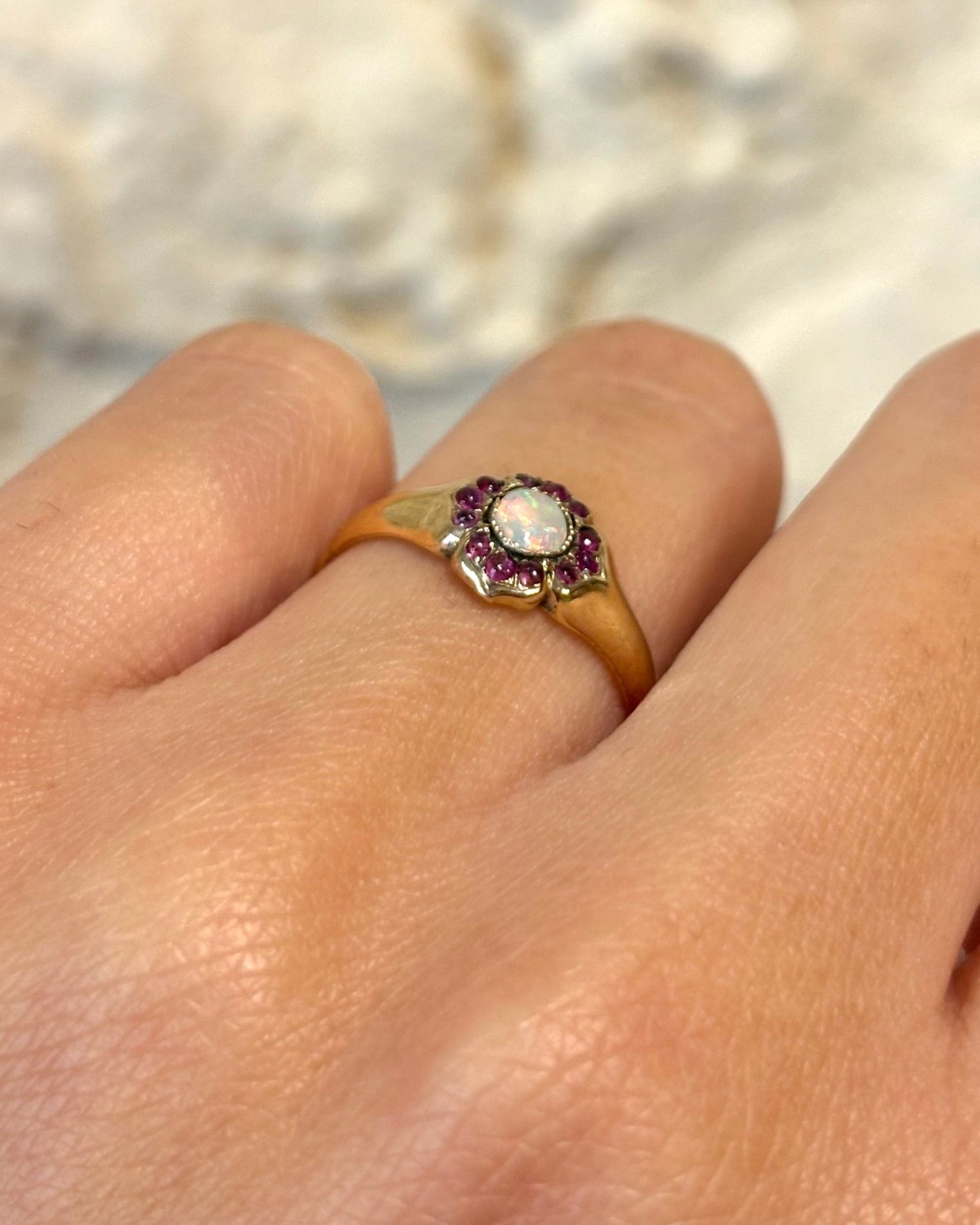 Bague Marguerite Opale &amp; Rubis 0.36 carat &quot;Eden&quot; - Elliade Paris