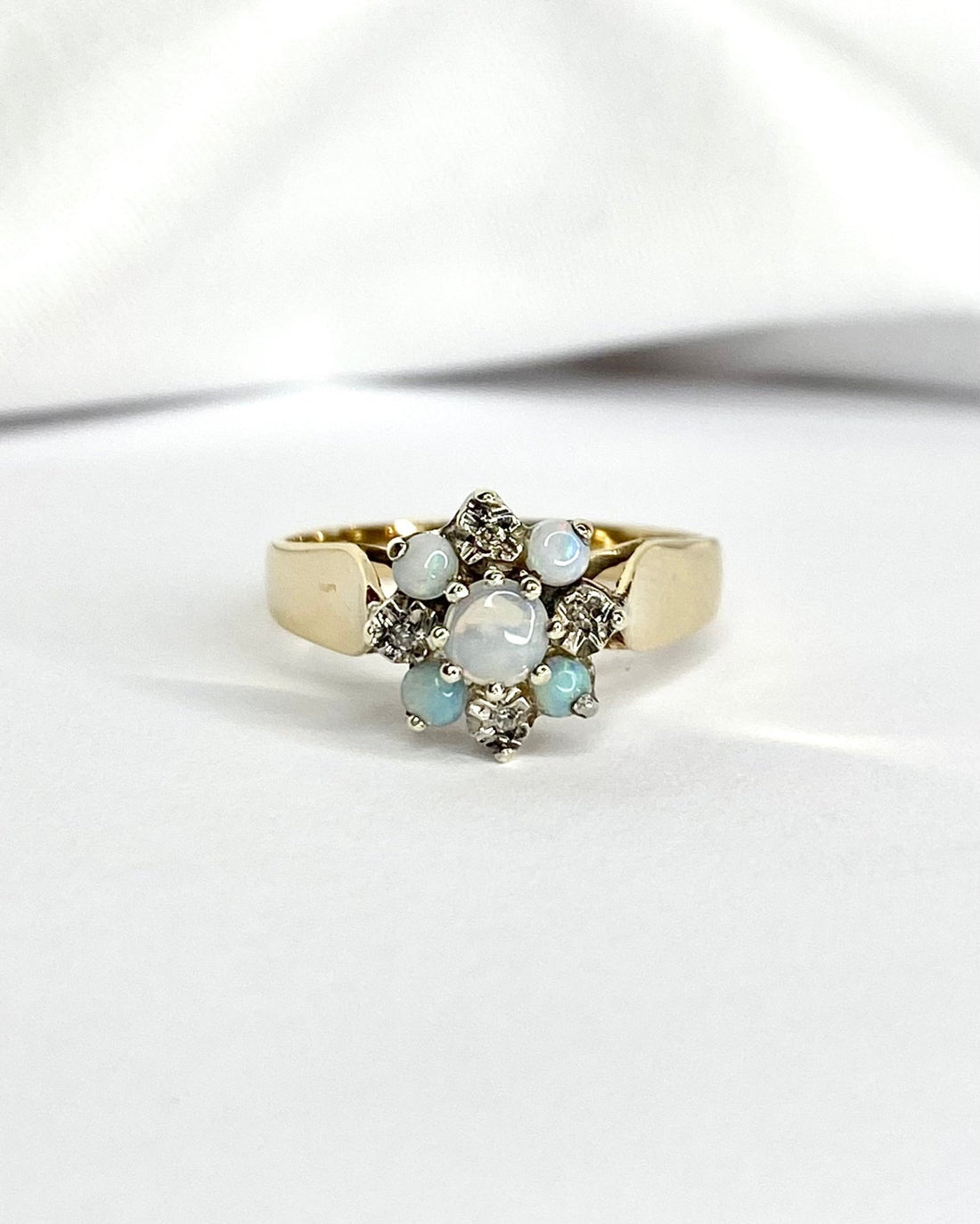 Bague Marguerite Opales &amp; Diamants "Laura" - Elliade Paris