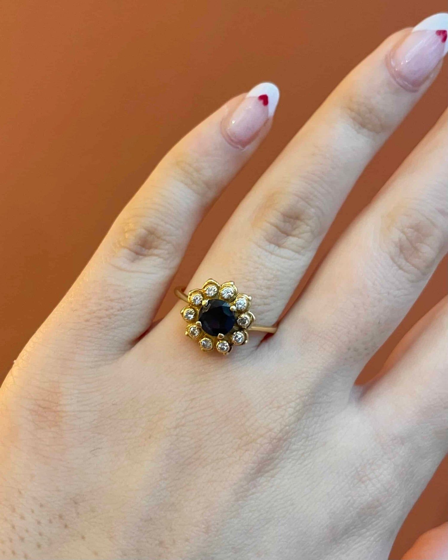 Bague Marguerite Saphir 0.75 Carat &amp; Diamants &quot;Corinna&quot;