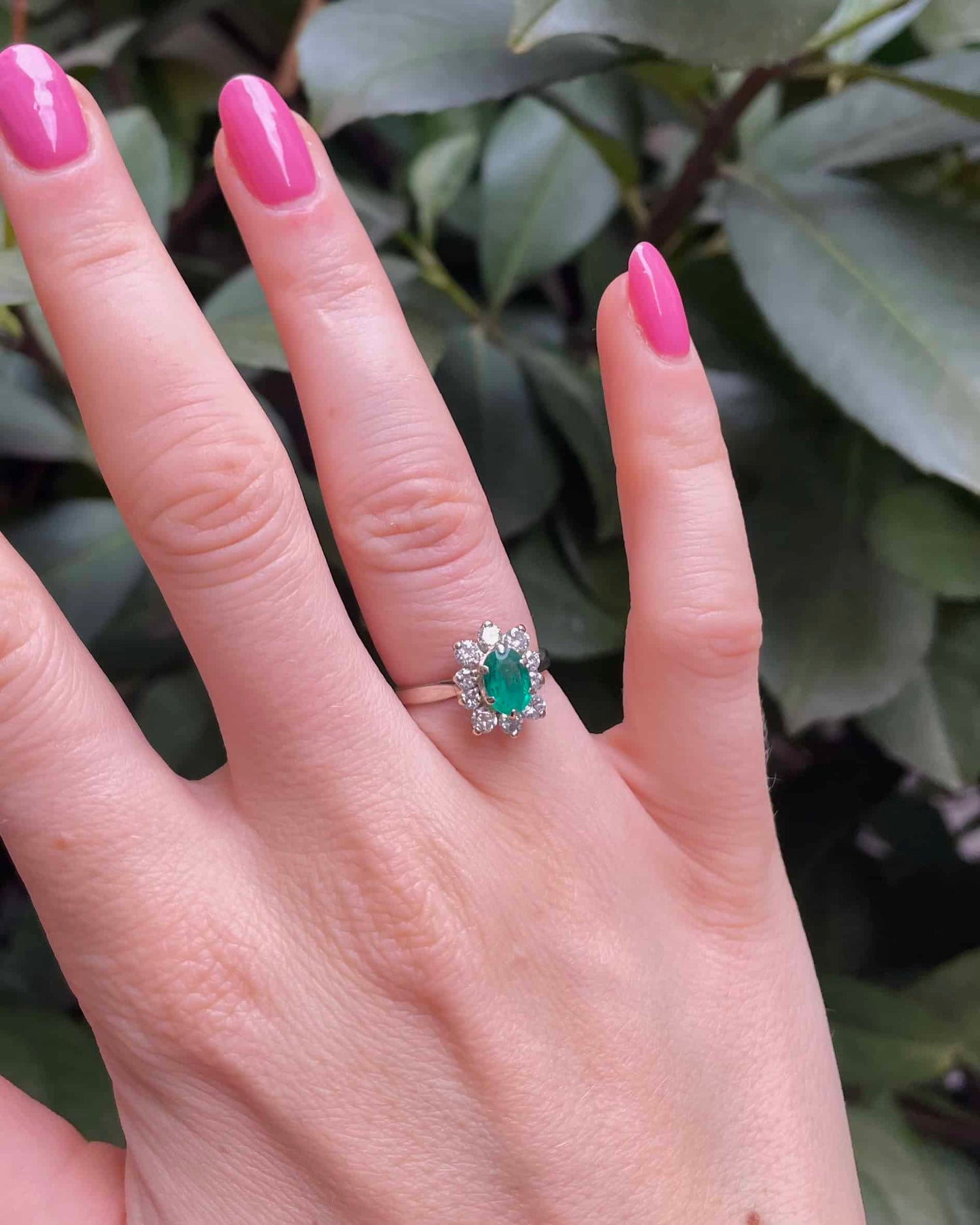 Bague Marguerite Émeraude 0.85 carat &amp; Diamants &quot;Raphaella&quot;