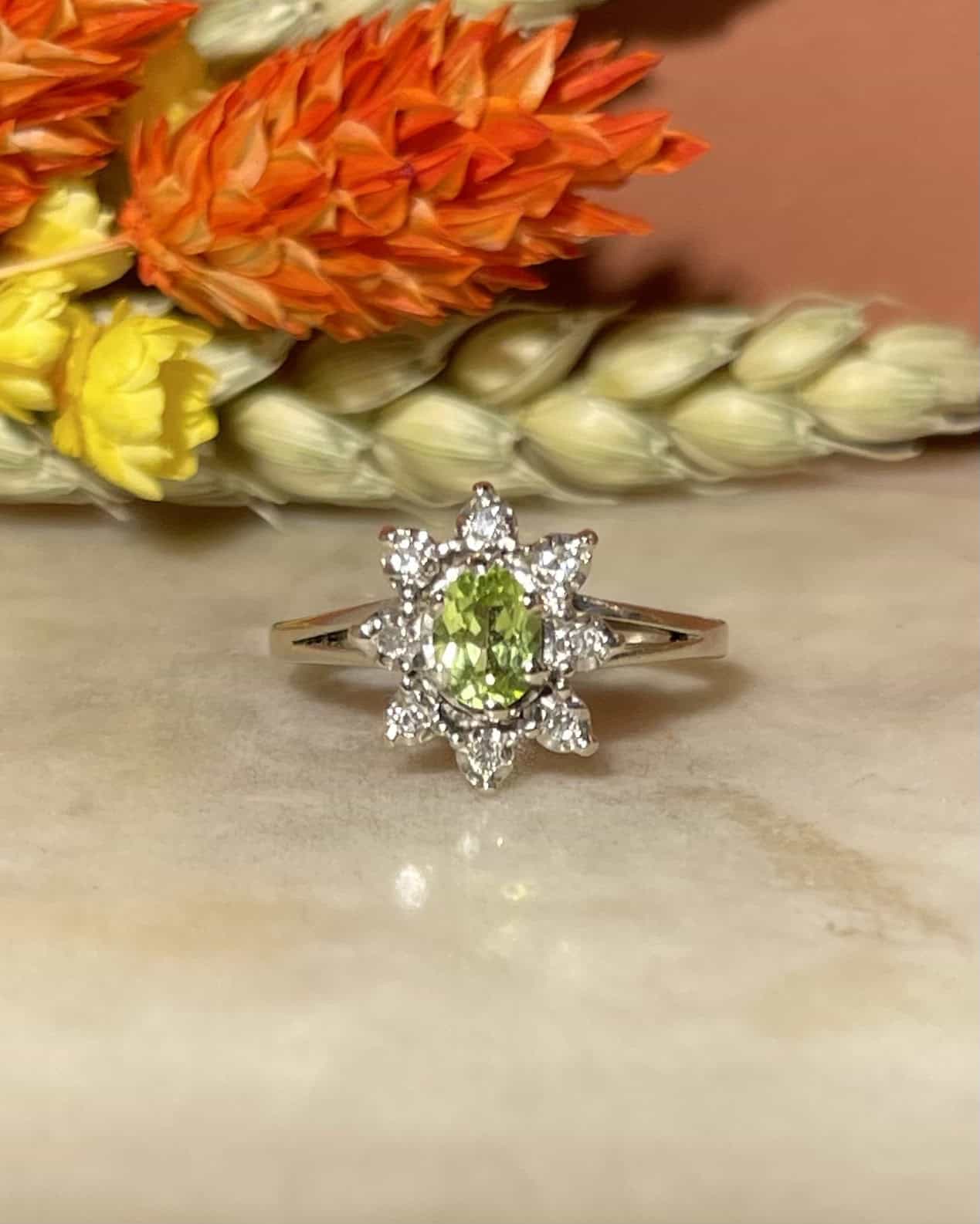 Bague Marguerite Péridot &amp; Diamants "Cystée" - Elliade Paris