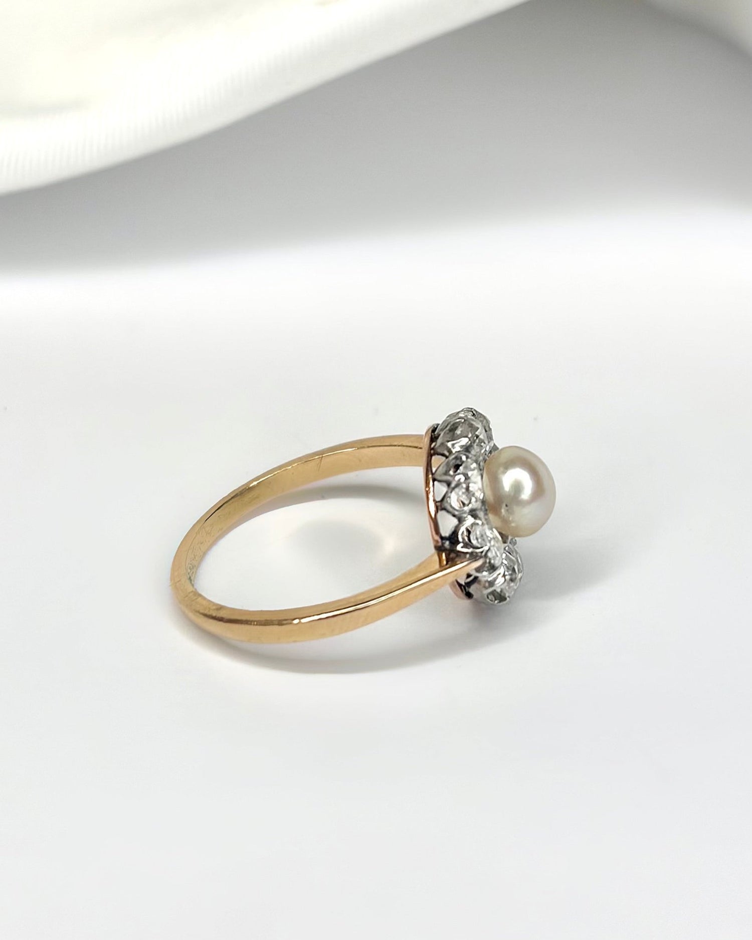 Bague Marguerite Perle &amp; Diamants 0.48 carat "Manna" - Elliade Paris