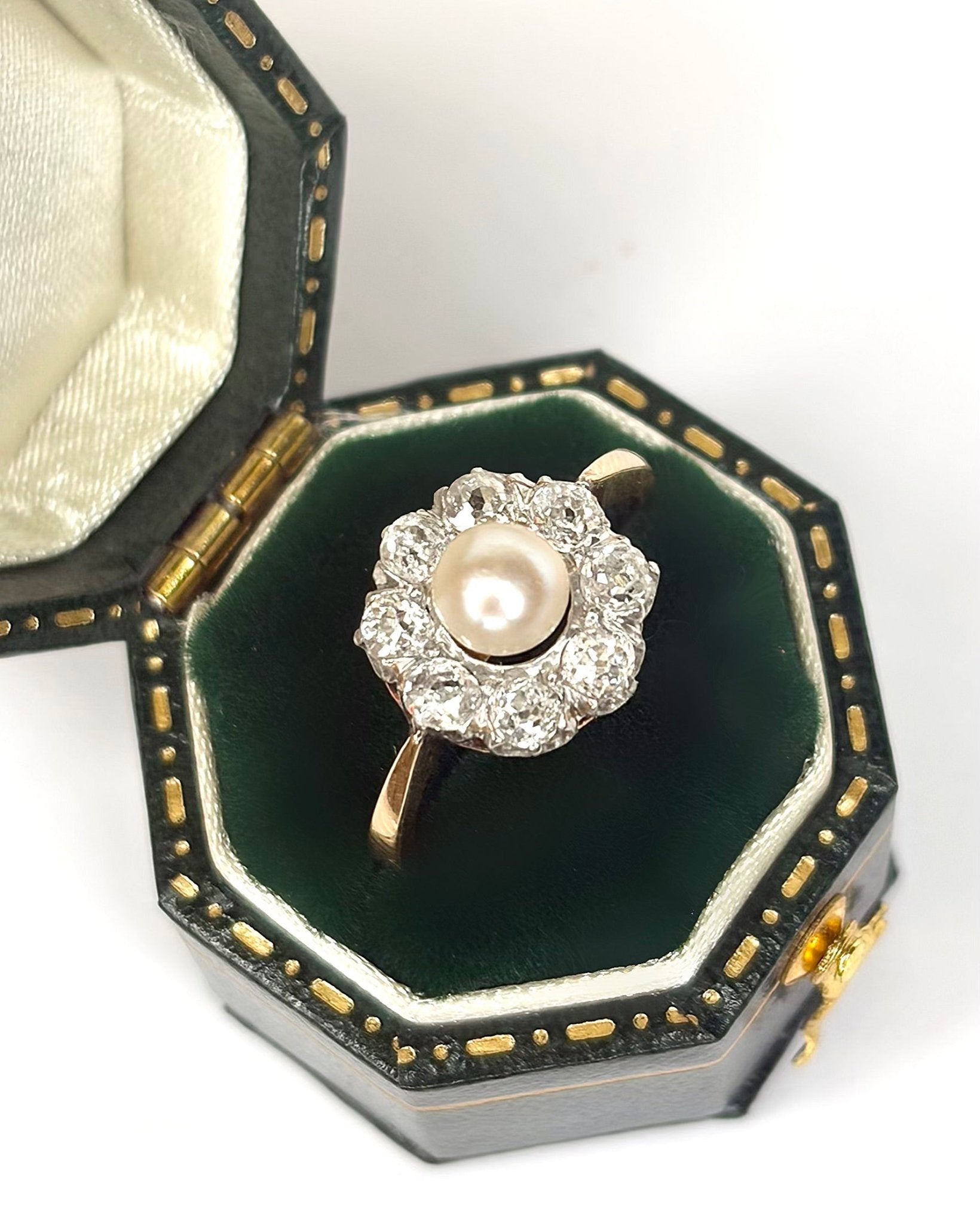 Bague Marguerite Perle &amp; Diamants 0.48 carat "Manna" - Elliade Paris
