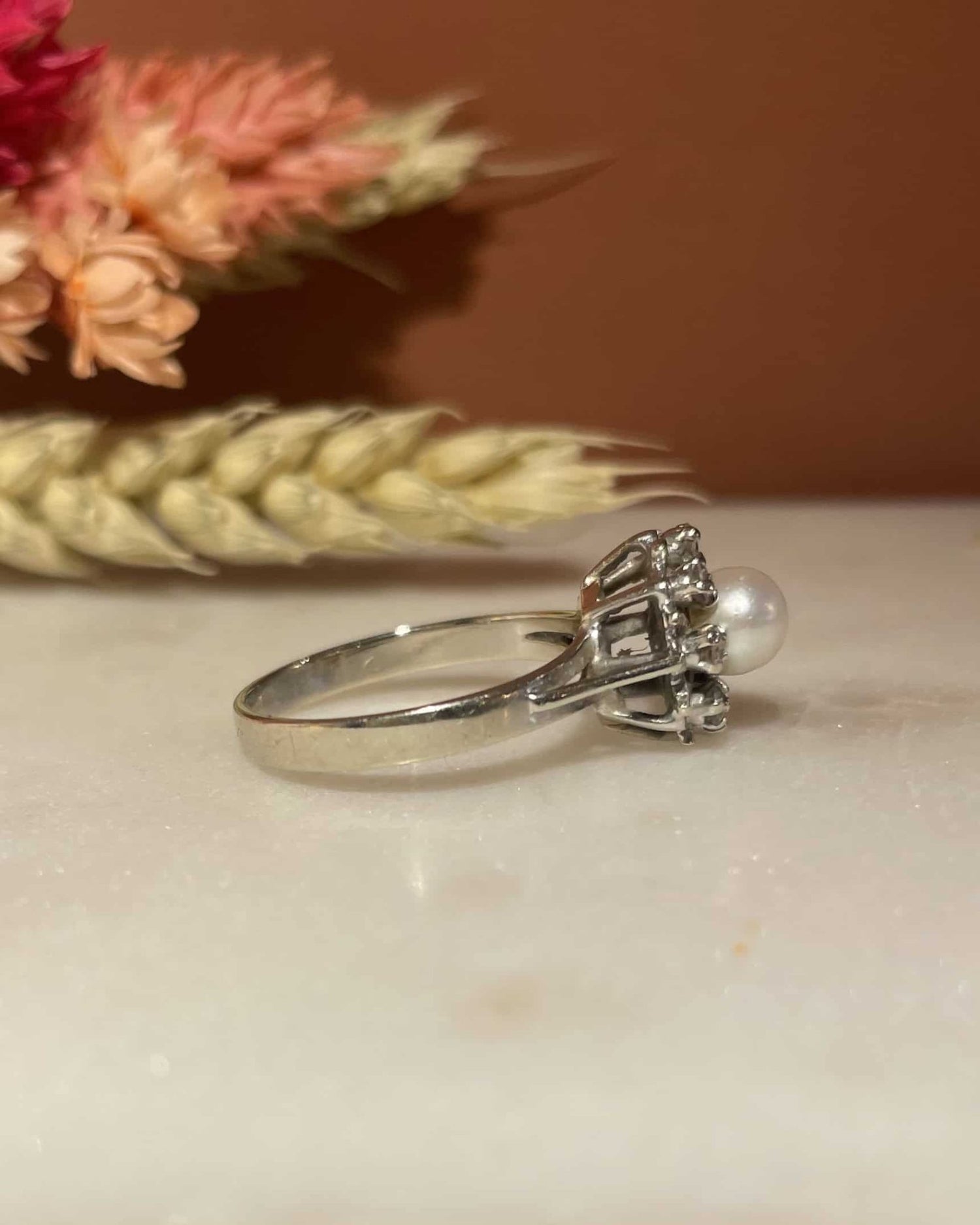 Bague Marguerite Perle &amp; Diamants &quot;Kassidy&quot; - Elliade Paris