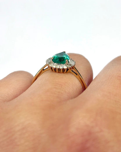 Bague Marguerite Poire Émeraude 1.2 carat &amp; Diamants "Mazarine" - Elliade Paris