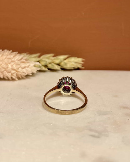 Bague Marguerite Rubis 0.45 carat &amp; Diamants &quot;Nellie&quot; - Elliade Paris
