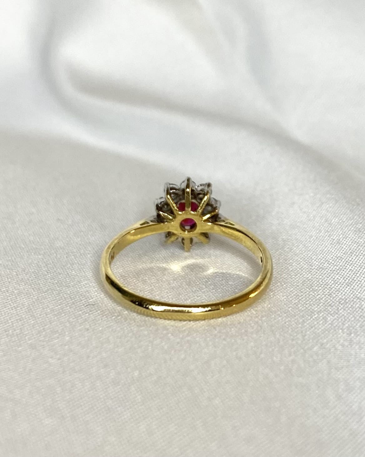 Bague Marguerite Rubis 0.48 carat &amp; Diamants "Nadia" - Elliade Paris