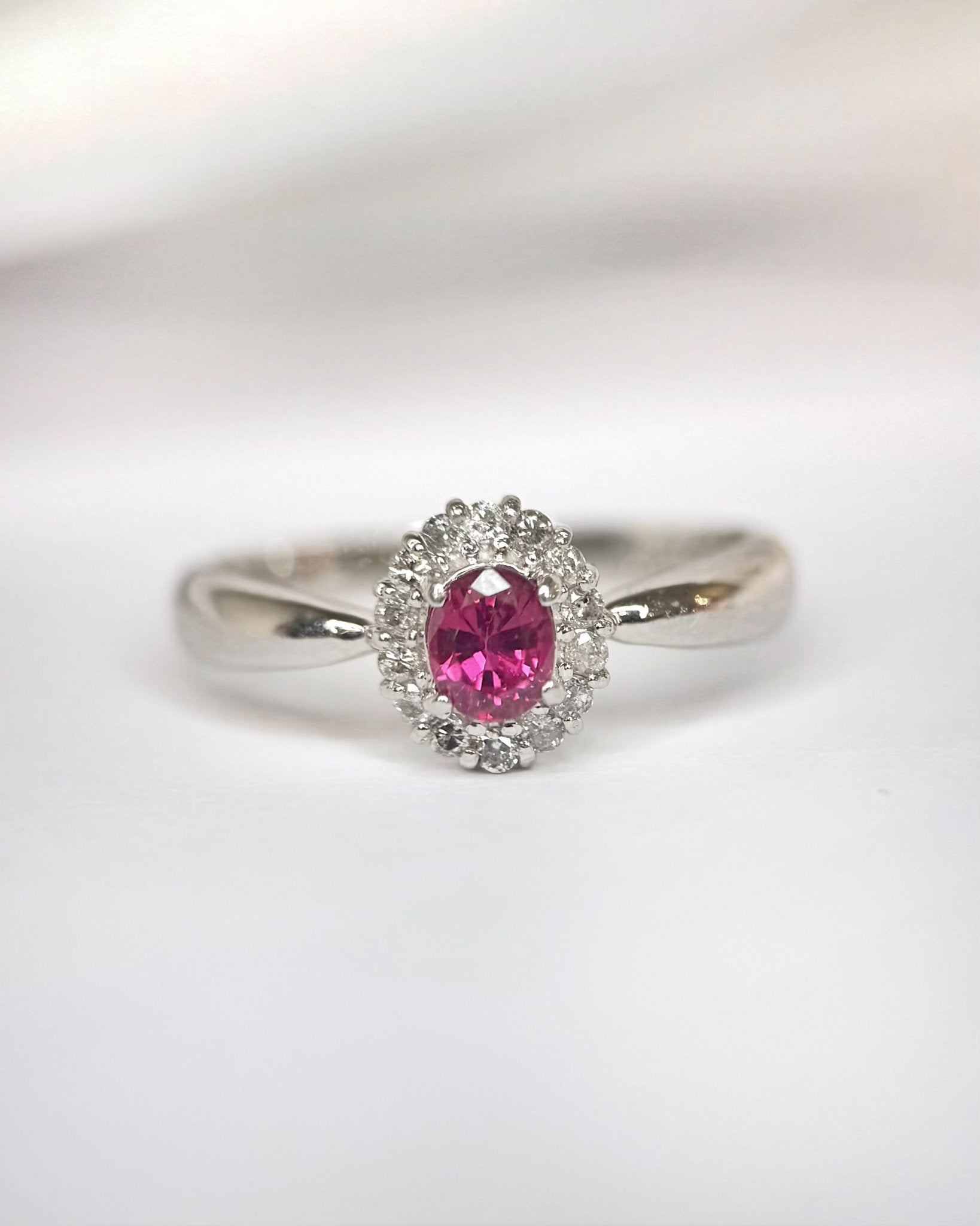 Bague Marguerite Rubis 0.49 carat &amp; Diamants "Faïa" - Elliade Paris