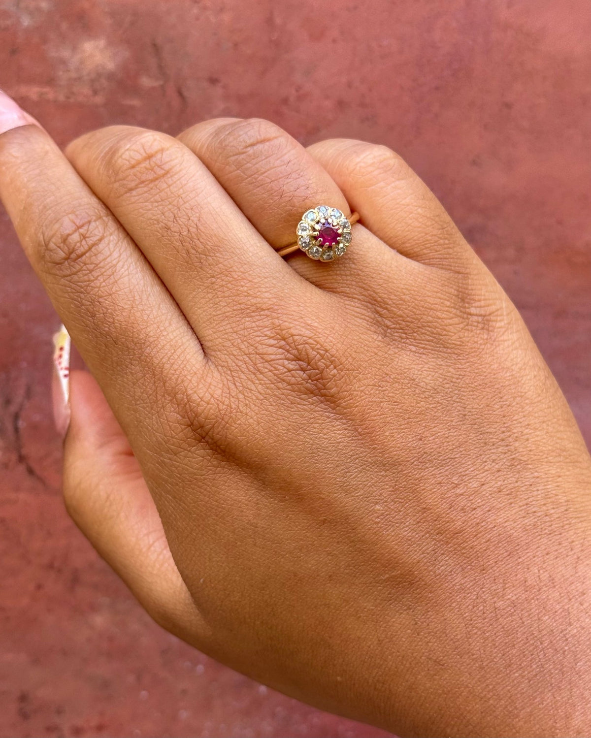 Bague Marguerite Rubis 0.50 carat &amp; Diamants 0.40 carat "Marjolaine" - Elliade Paris