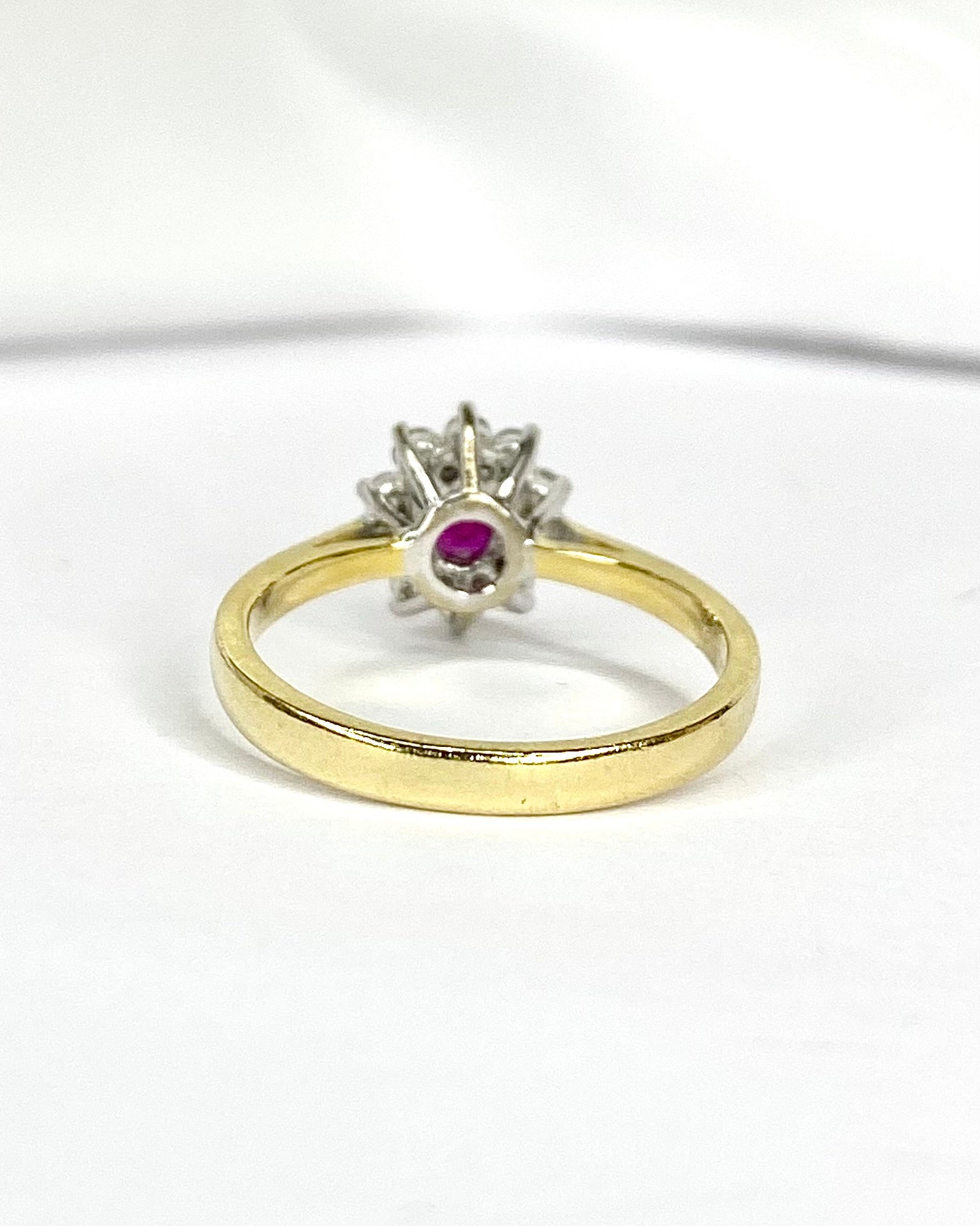 Bague Marguerite Rubis 0.50 carat &amp; Diamants "Oriane" - Elliade Paris
