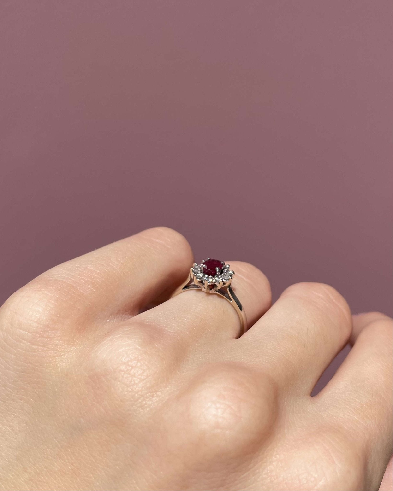 Bague Marguerite Rubis 0.50 carat &amp; Diamants "Ryane" - Elliade Paris
