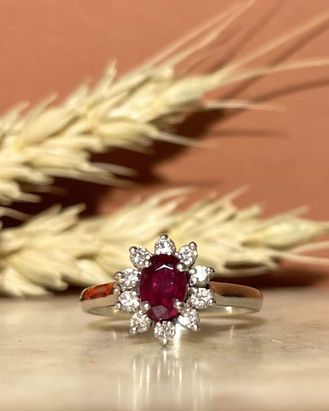 Bague Marguerite Rubis 0.50 carat &amp; Diamants "Ryane" - Elliade Paris