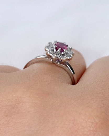 Bague Marguerite Rubis 0.55 carat &amp; Diamants 0.30 carat "Adeline" - Elliade Paris
