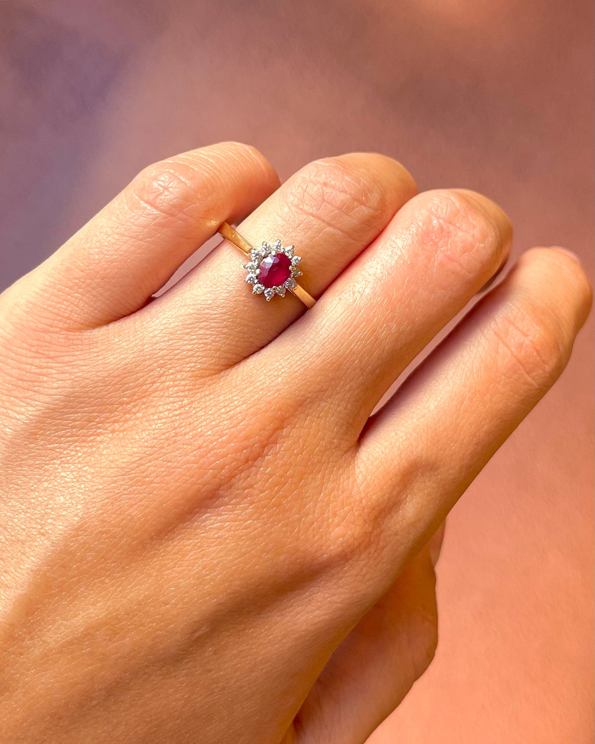 Bague Marguerite Rubis 0.55 carat &amp; Diamants "Juliette" - Elliade Paris