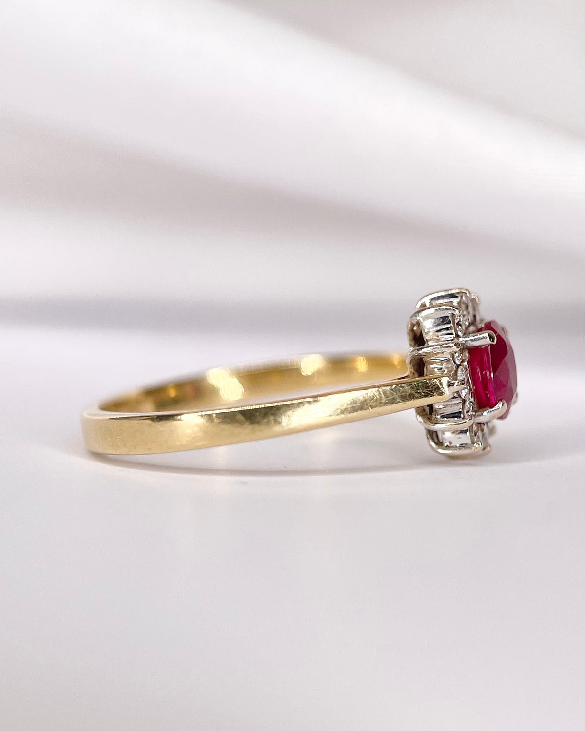 Bague Marguerite Rubis 0.55 carat &amp; Diamants "Juliette" - Elliade Paris