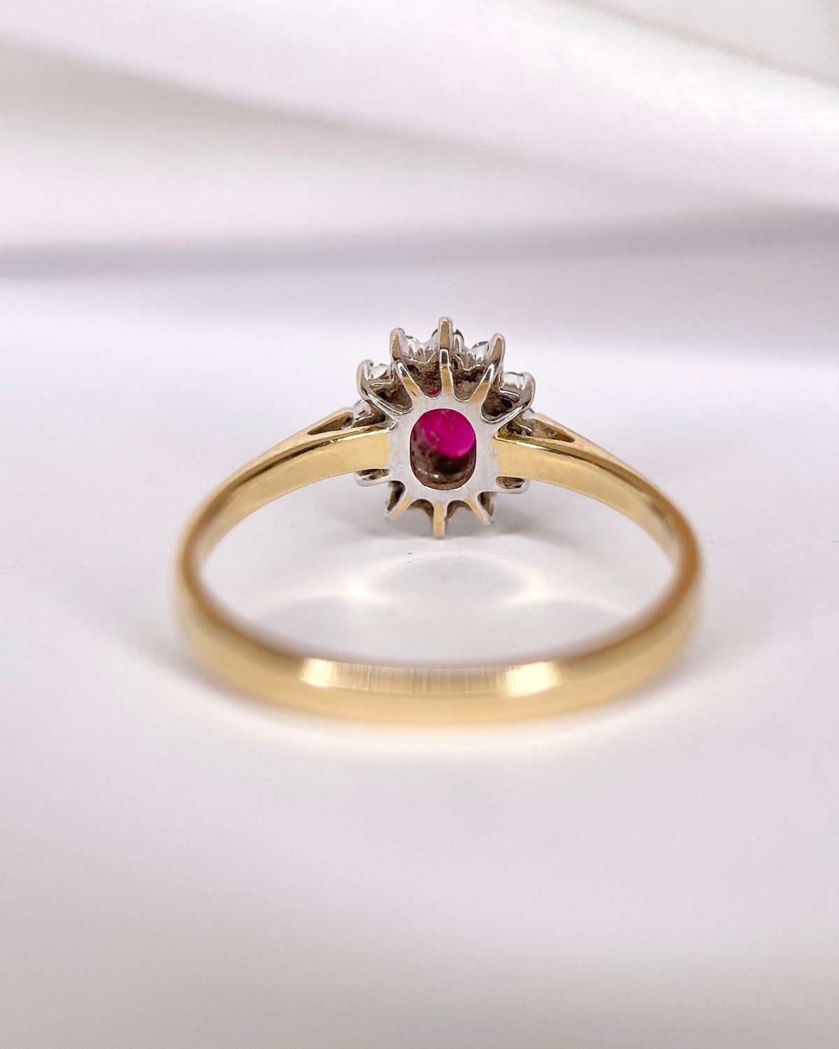 Bague Marguerite Rubis 0.55 carat &amp; Diamants "Juliette" - Elliade Paris