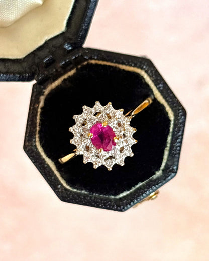Bague Marguerite Rubis 0.60 carat &amp; Diamants 0.26 carat "Louise" - Elliade Paris