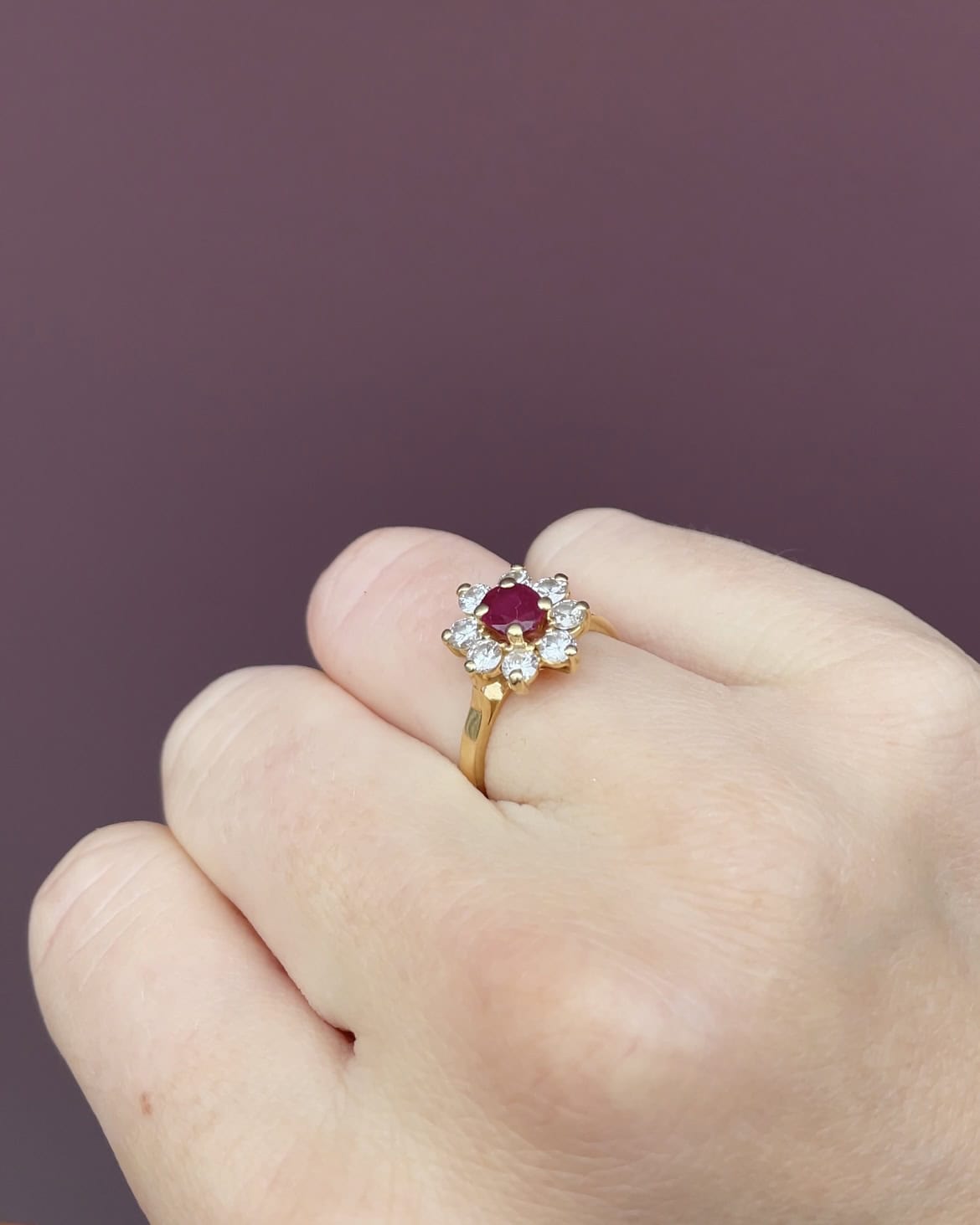 Bague Marguerite Rubis 0.60 carat &amp; Diamants 0.70 carat "Louane" - Elliade Paris