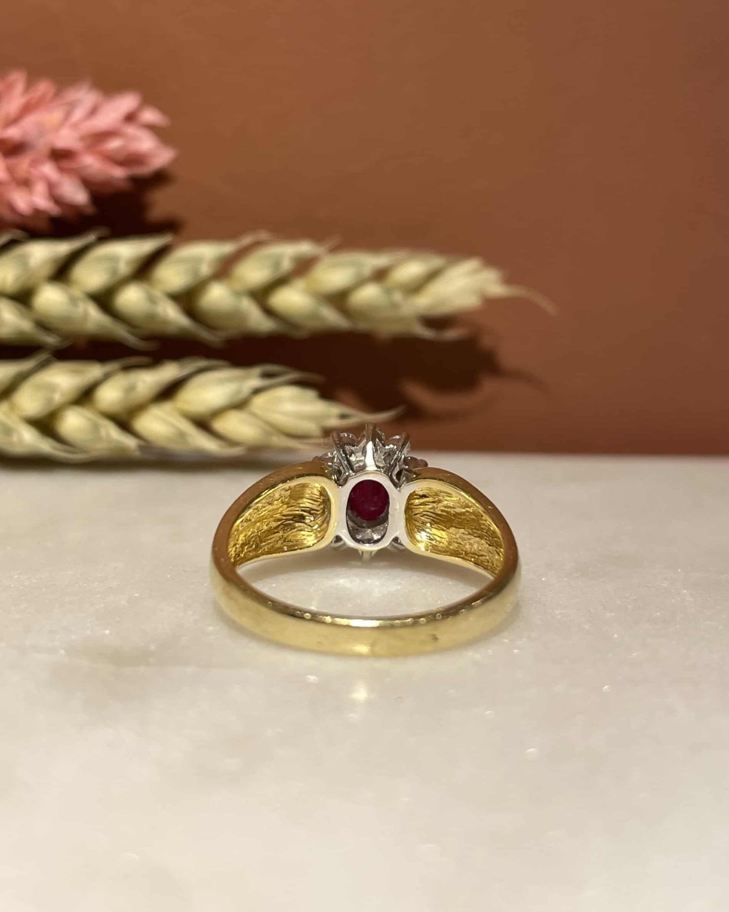 Bague Marguerite Rubis 0.60 carat &amp; Diamants &quot;Charlize&quot; - Elliade Paris