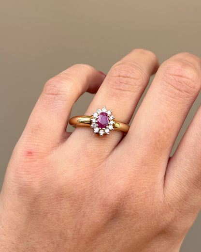 Bague Marguerite Rubis 0.62 carat &amp; 12 Diamants &quot;Micha&quot; - Elliade Paris