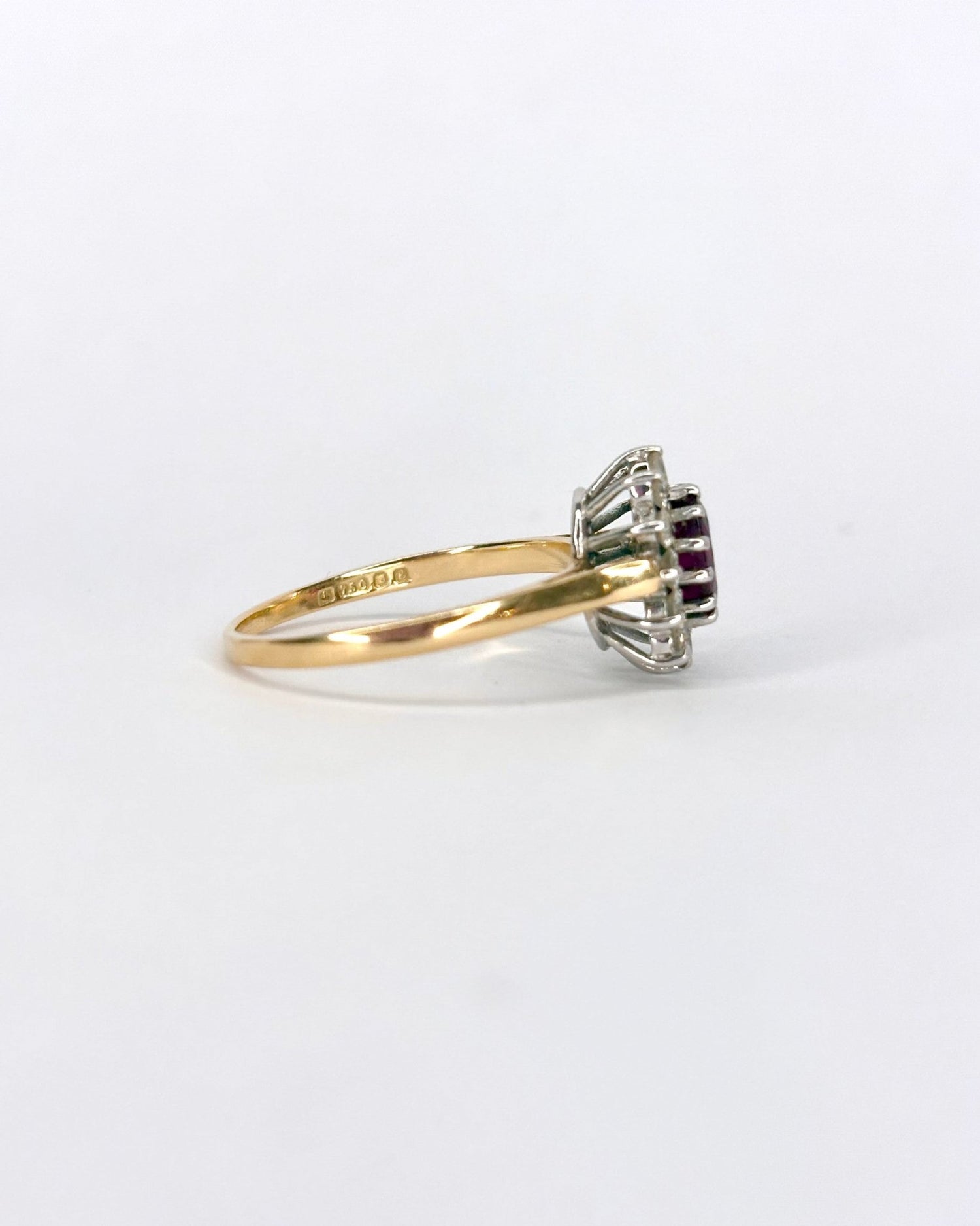 Bague Marguerite Rubis 0.66 carat &amp; Diamants 0.36 carat &quot;Rumi&quot; - Elliade Paris