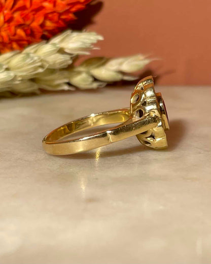 Bague Marguerite Rubis 0,70 carat &amp; 10 Diamants &quot;Armelle&quot; - Elliade Paris
