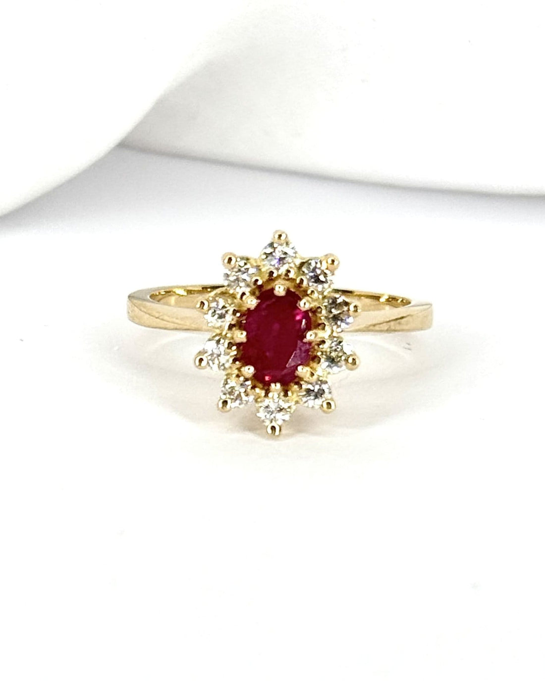 Bague Marguerite Rubis 0.79 carat &amp; Diamants 0.20 carat "Solange" - Elliade Paris