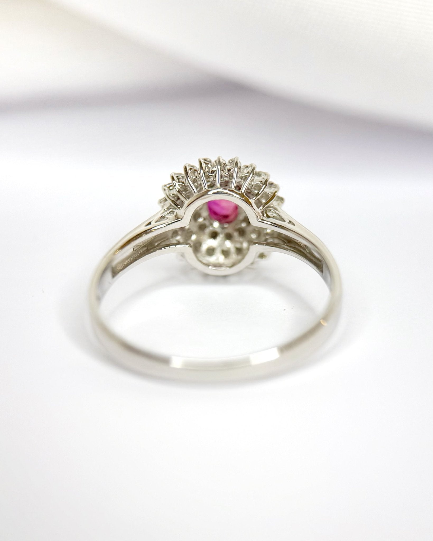 Bague Marguerite Rubis 0.80 carat &amp; Diamants 0.20 carat "Camilla" - Elliade Paris
