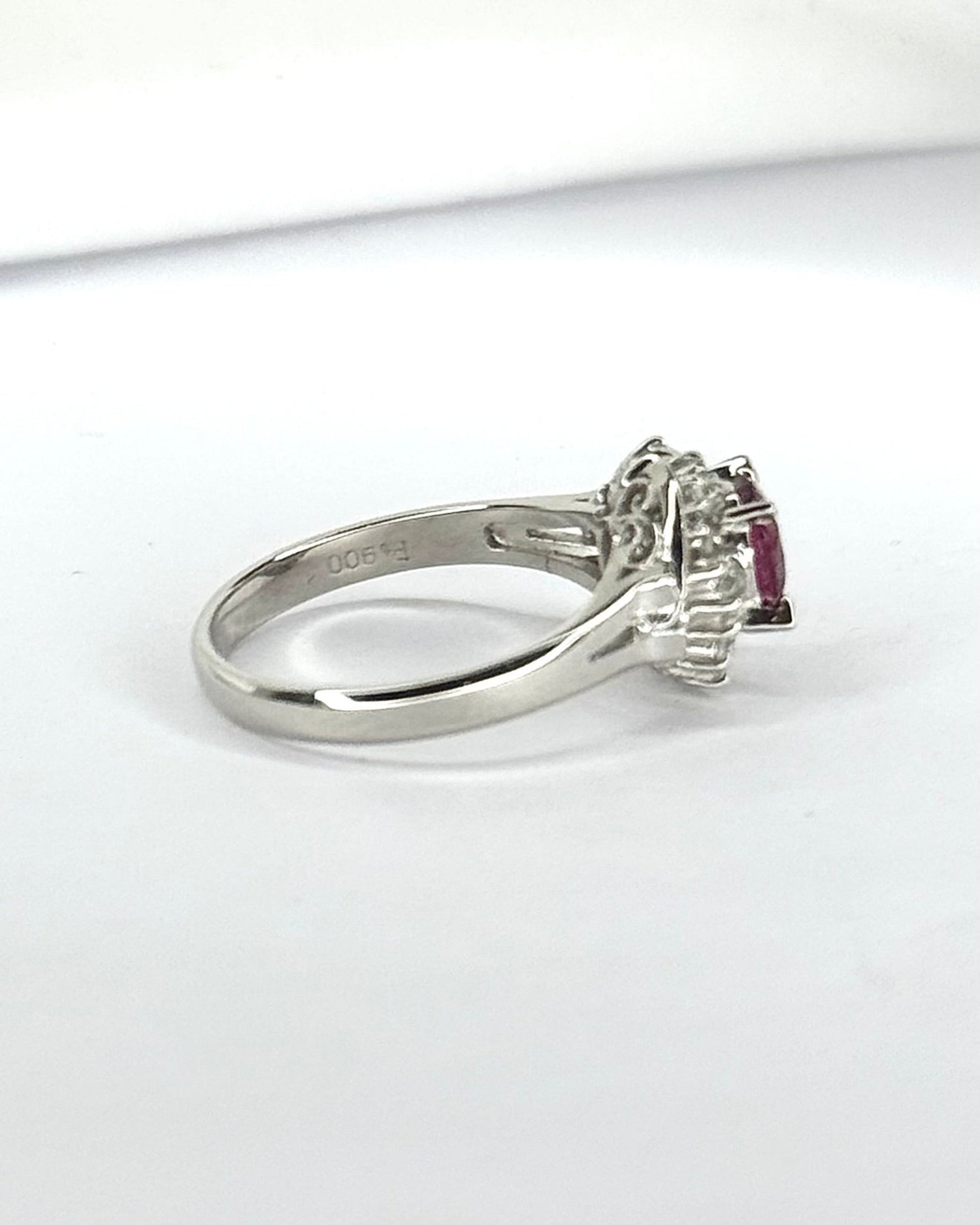 Bague Marguerite Rubis 0.81 carat &amp; Diamants 0.24 carat "Sirine" - Elliade Paris