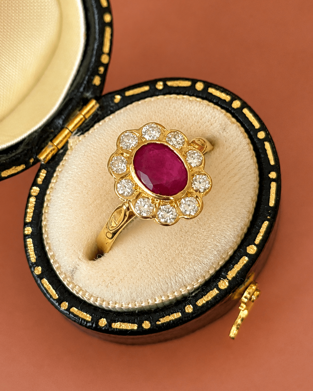 Bague Marguerite Rubis 0.88 carat &amp; Diamants 0.28 carat "Ninon" - Elliade Paris