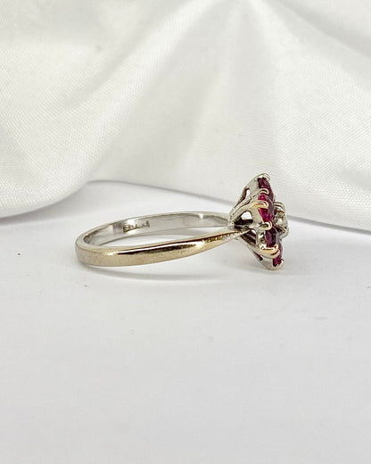 Bague Marguerite Rubis 1 carat &amp; 1 Diamant &quot;Ingrid&quot; - Elliade Paris