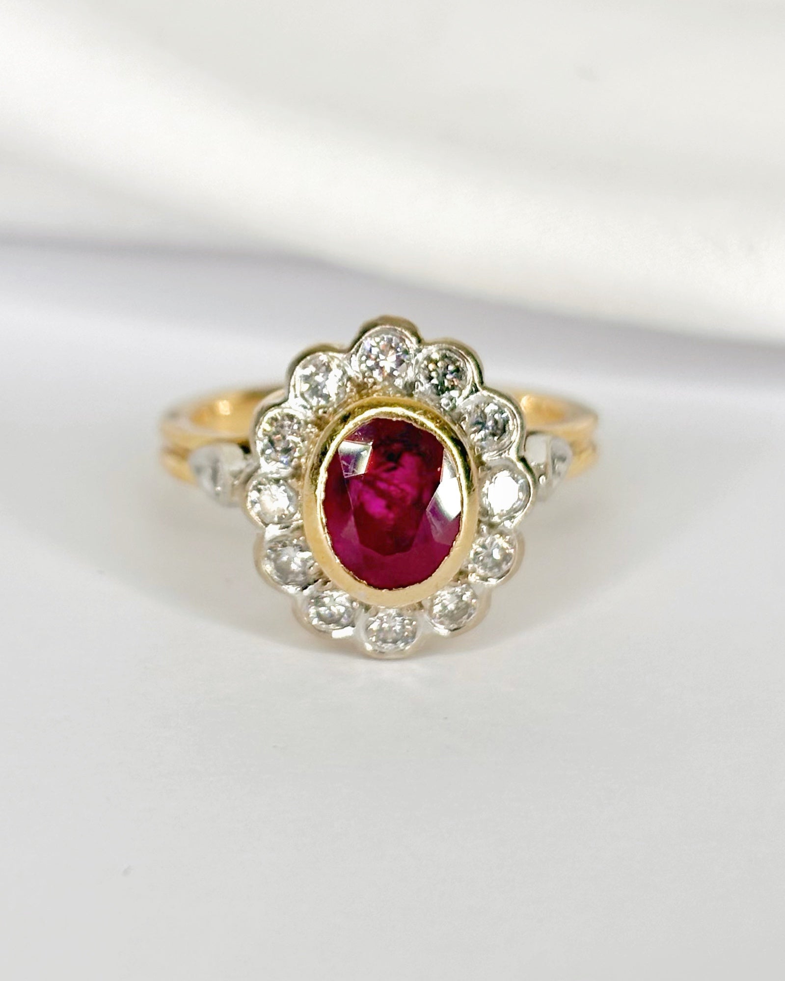 Bague Marguerite Rubis 1 carat &amp; Diamants 0.40 carat "Blanche" - Elliade Paris