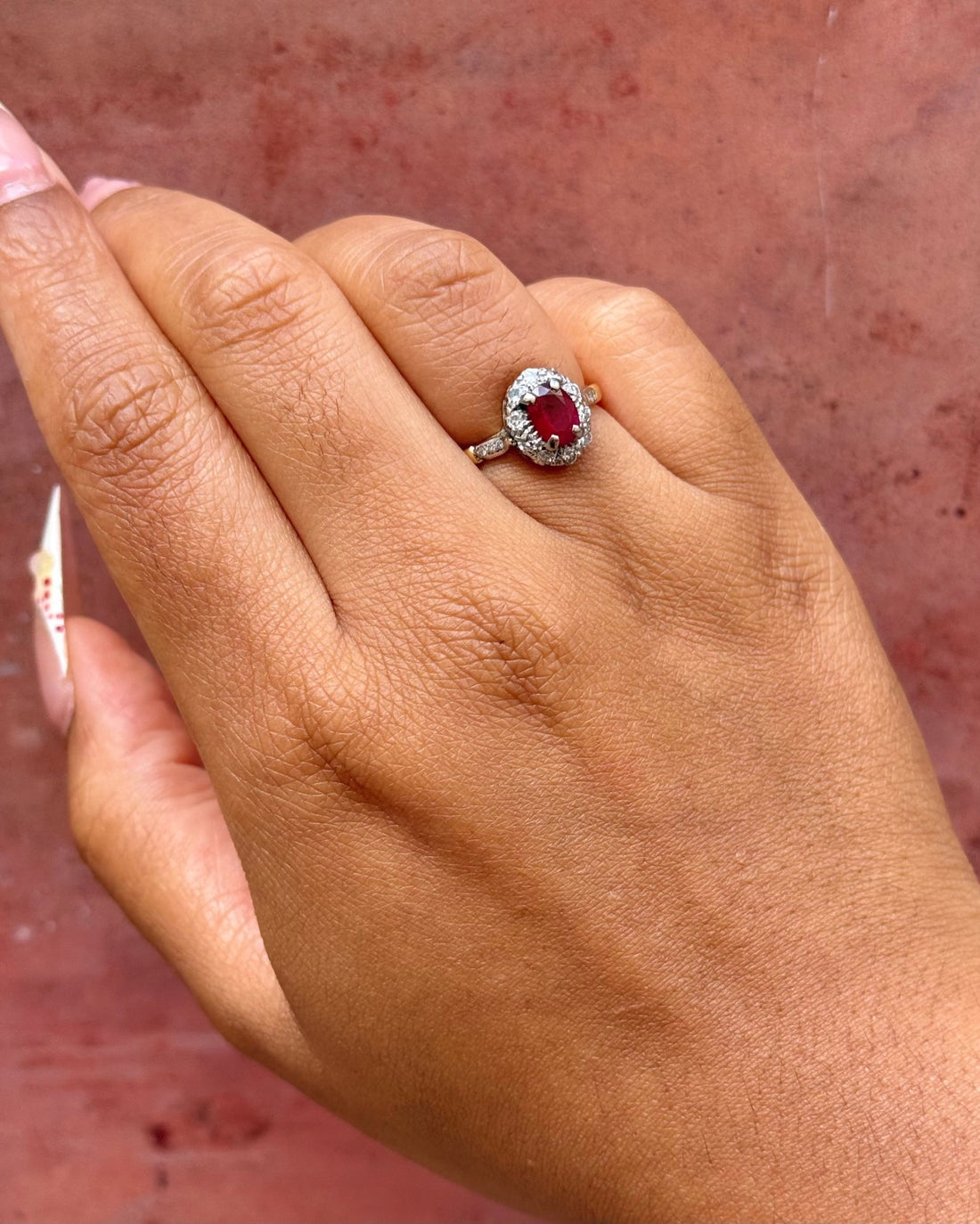 Bague Marguerite Rubis 1 carat &amp; Diamants 0.52 carat "Mona" - Elliade Paris