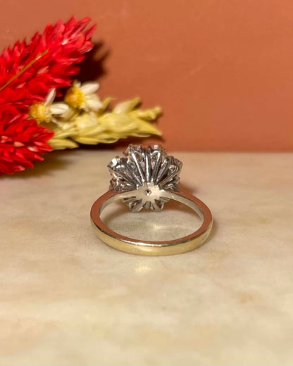 Bague Marguerite Rubis 1.10 Carat &amp; 8 Diamants &quot;Lyssandre&quot; - Elliade Paris