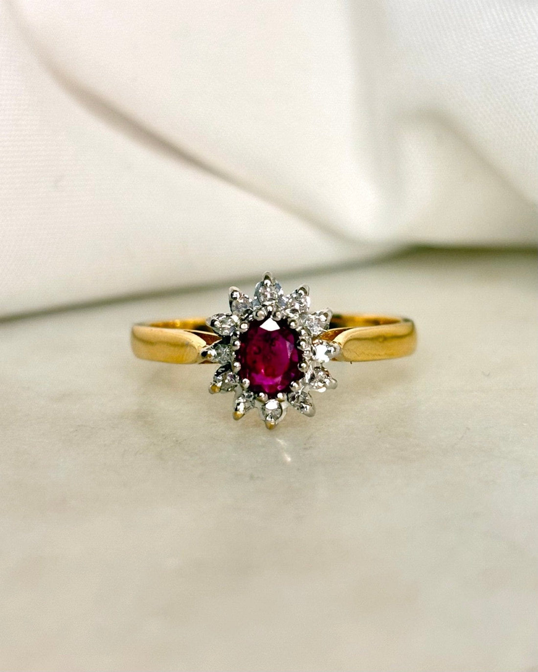 Bague Marguerite Rubis & 12 Diamants "Rosalia" - Elliade Paris