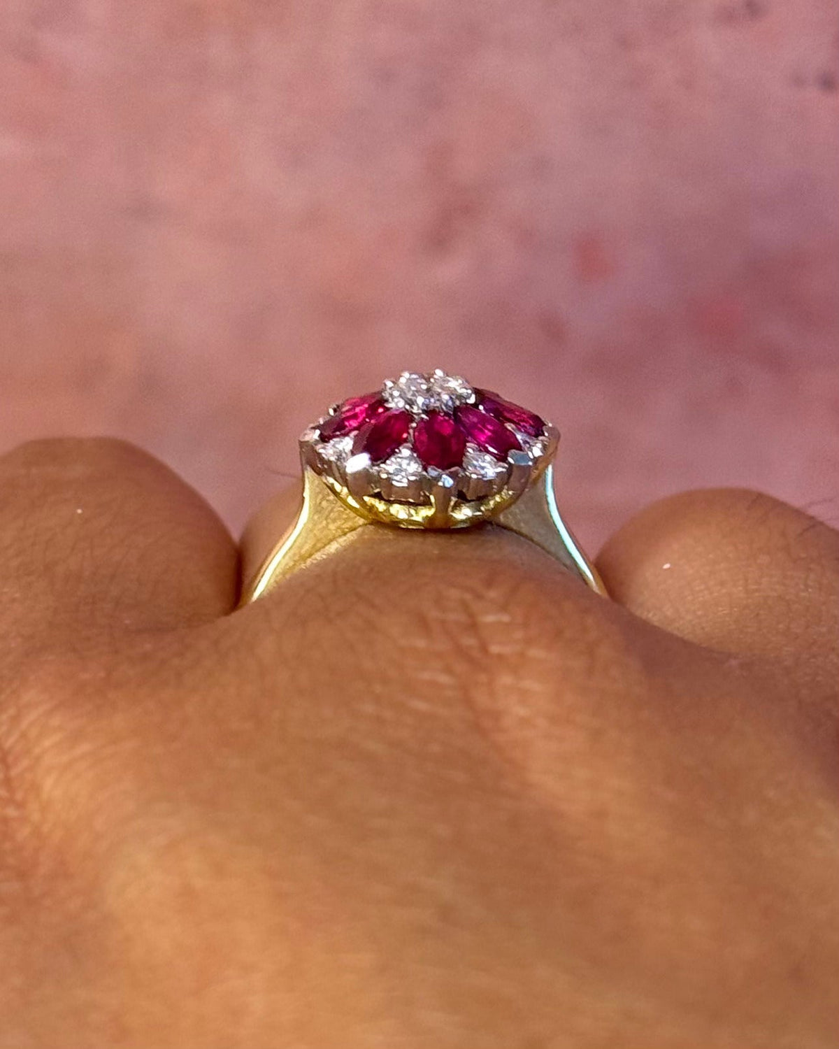 Bague Marguerite Rubis 1.20 carat &amp; Diamants "Teresa" - Elliade Paris
