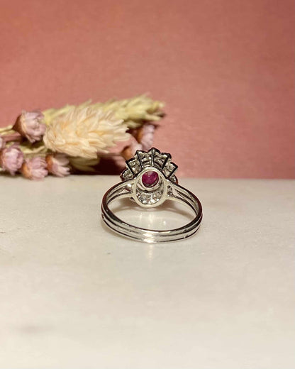 Bague Marguerite Rubis 1.25 Carat &amp; 12 Diamants &quot;Rosena&quot; - Elliade Paris