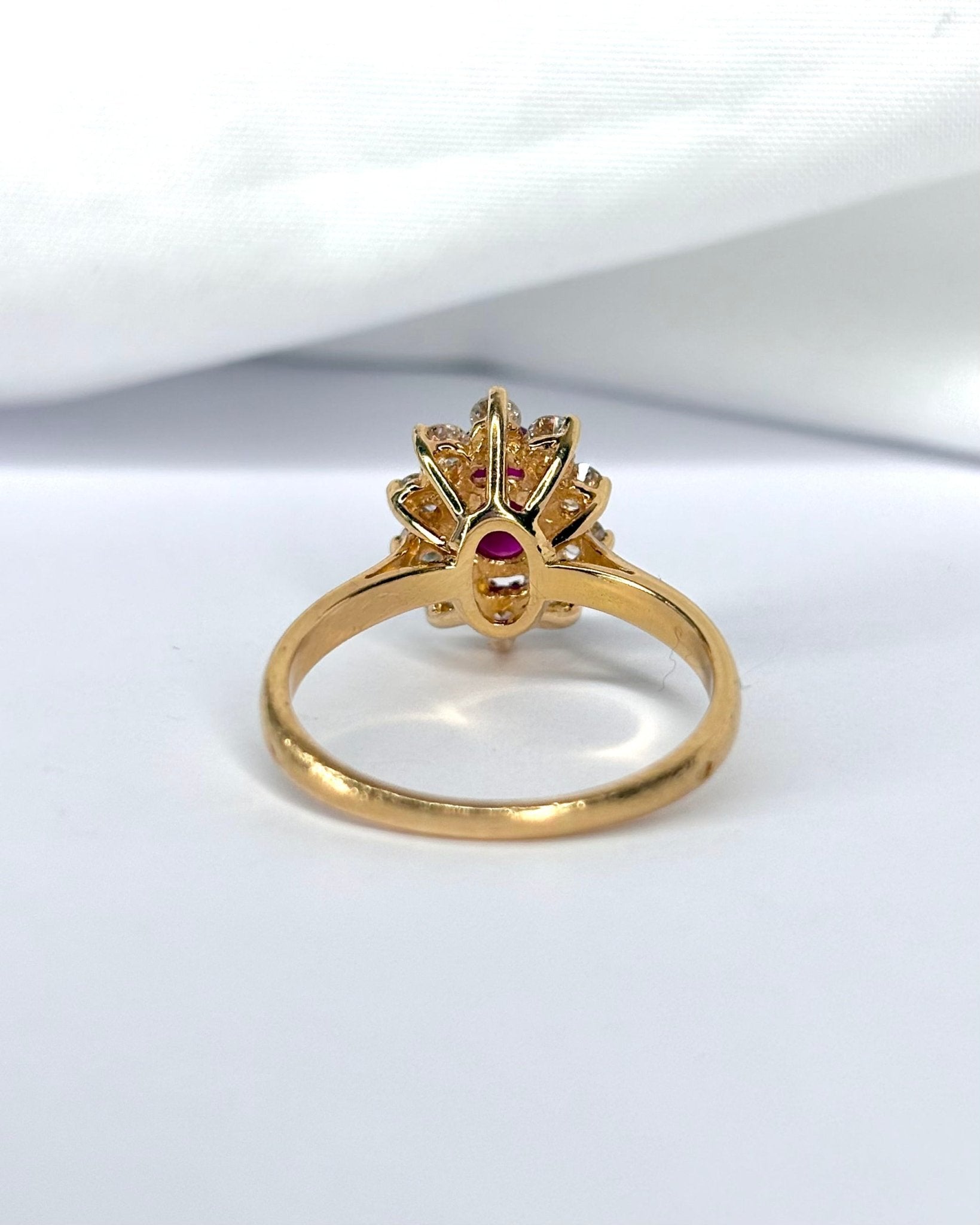 Bague Marguerite Rubis 1.30 carat &amp; Diamants 0.40 carat "Alicia" - Elliade Paris