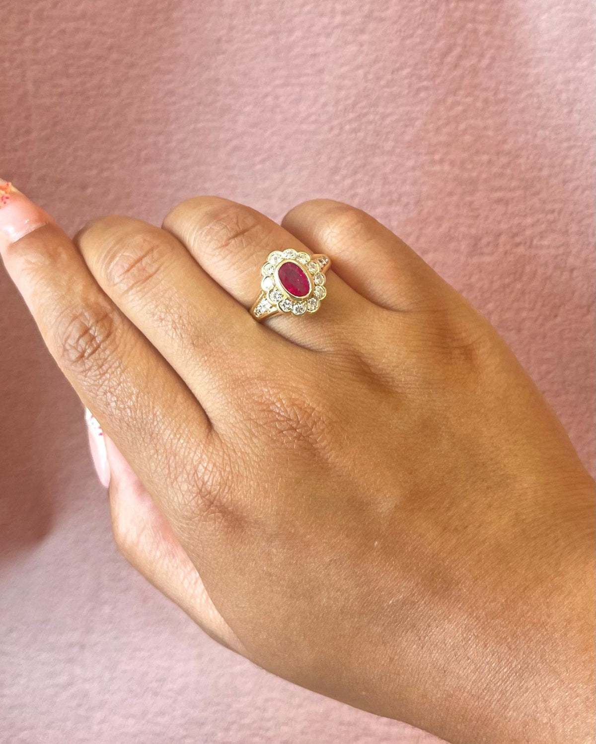 Bague Marguerite Rubis 1.31 carat &amp; Diamants 0.71 carat "Fanny" - Elliade Paris