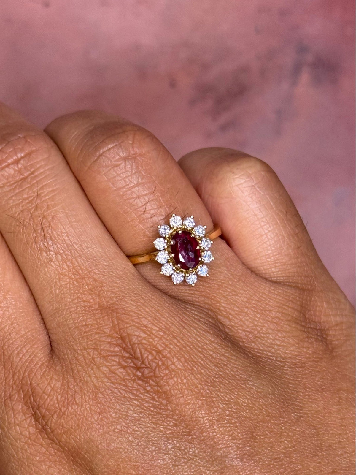 Bague Marguerite Rubis 1.42 carat &amp; Diamants "Louise" - Elliade Paris
