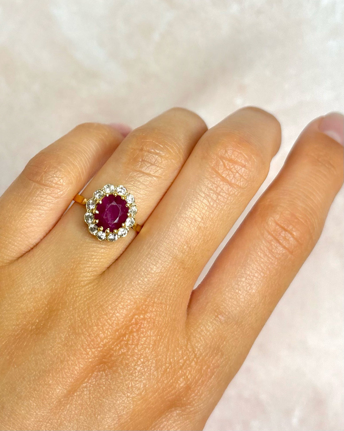 Bague Marguerite Rubis 1.70 carat &amp; Diamants 0.24 carat "Elia" - Elliade Paris