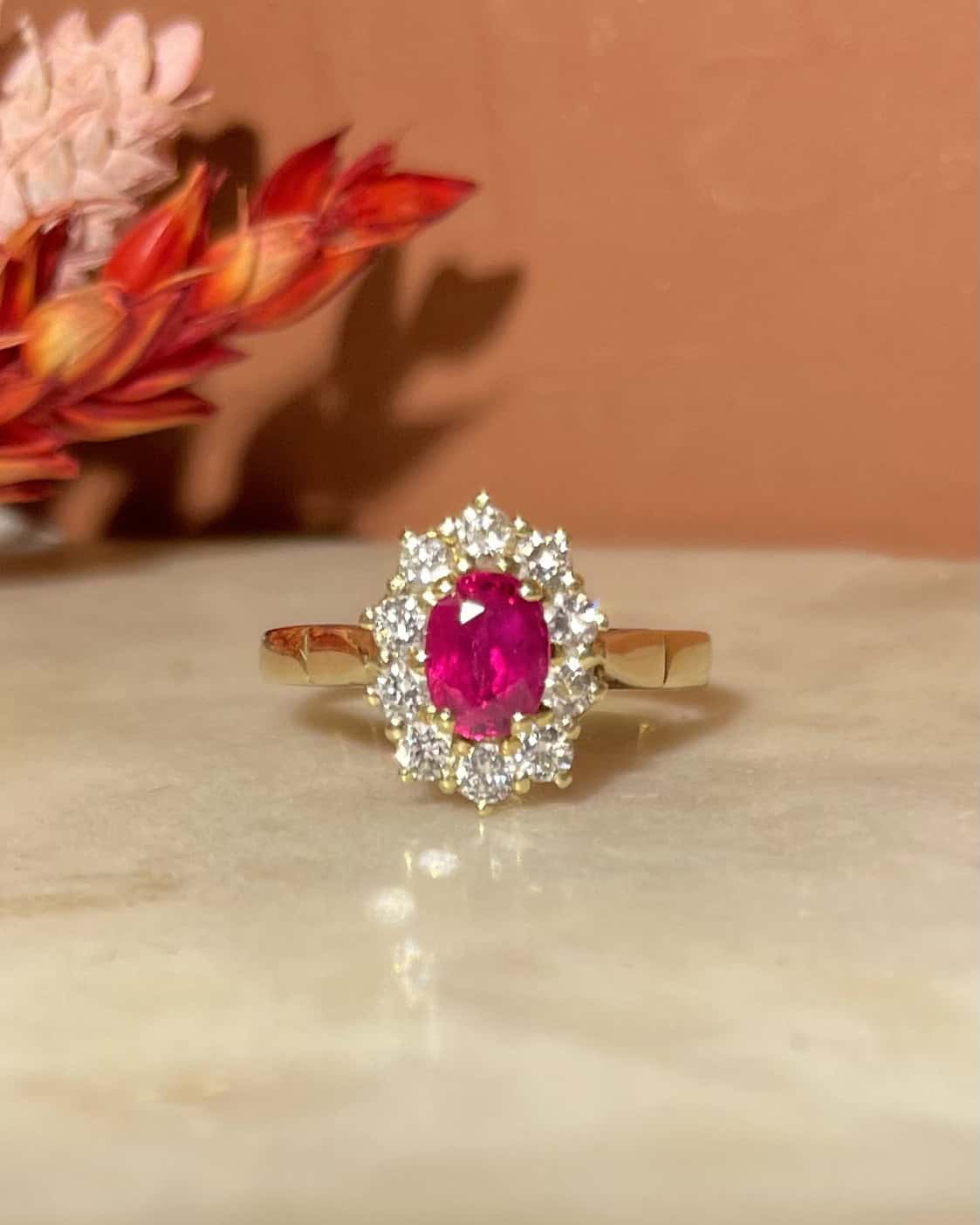 Bague Marguerite Rubis 0.55 carat &amp; Diamants 0.30 carat &quot;Fériel&quot;