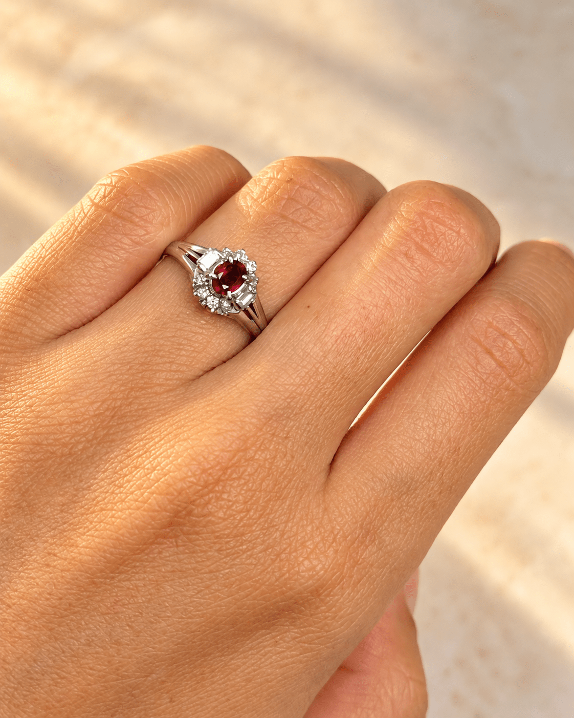 Bague Marguerite Rubis &amp; Diamants 0.30 carat "Léonce" - Elliade Paris
