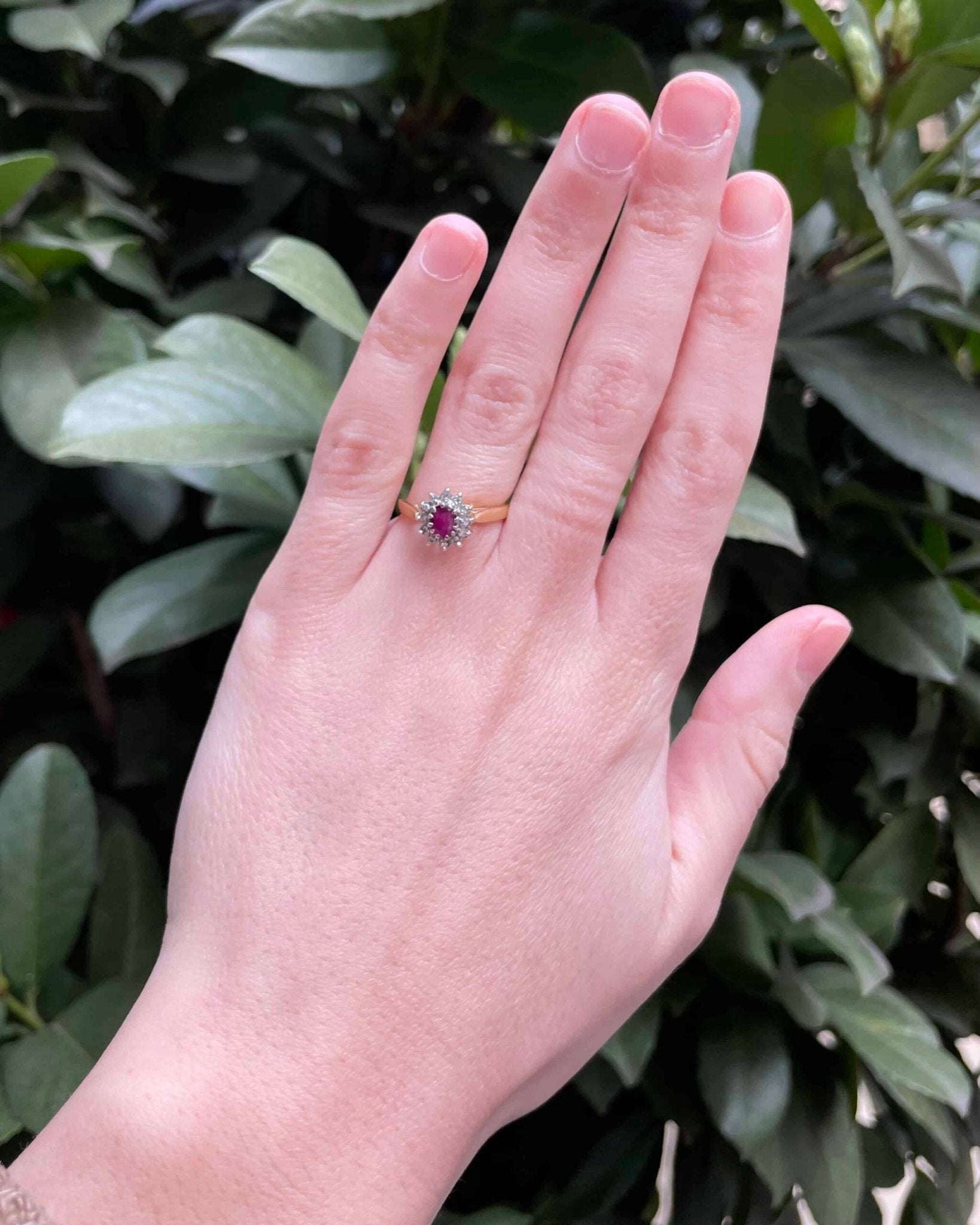 Bague Marguerite Rubis &amp; Diamants "Aristée" - Elliade Paris